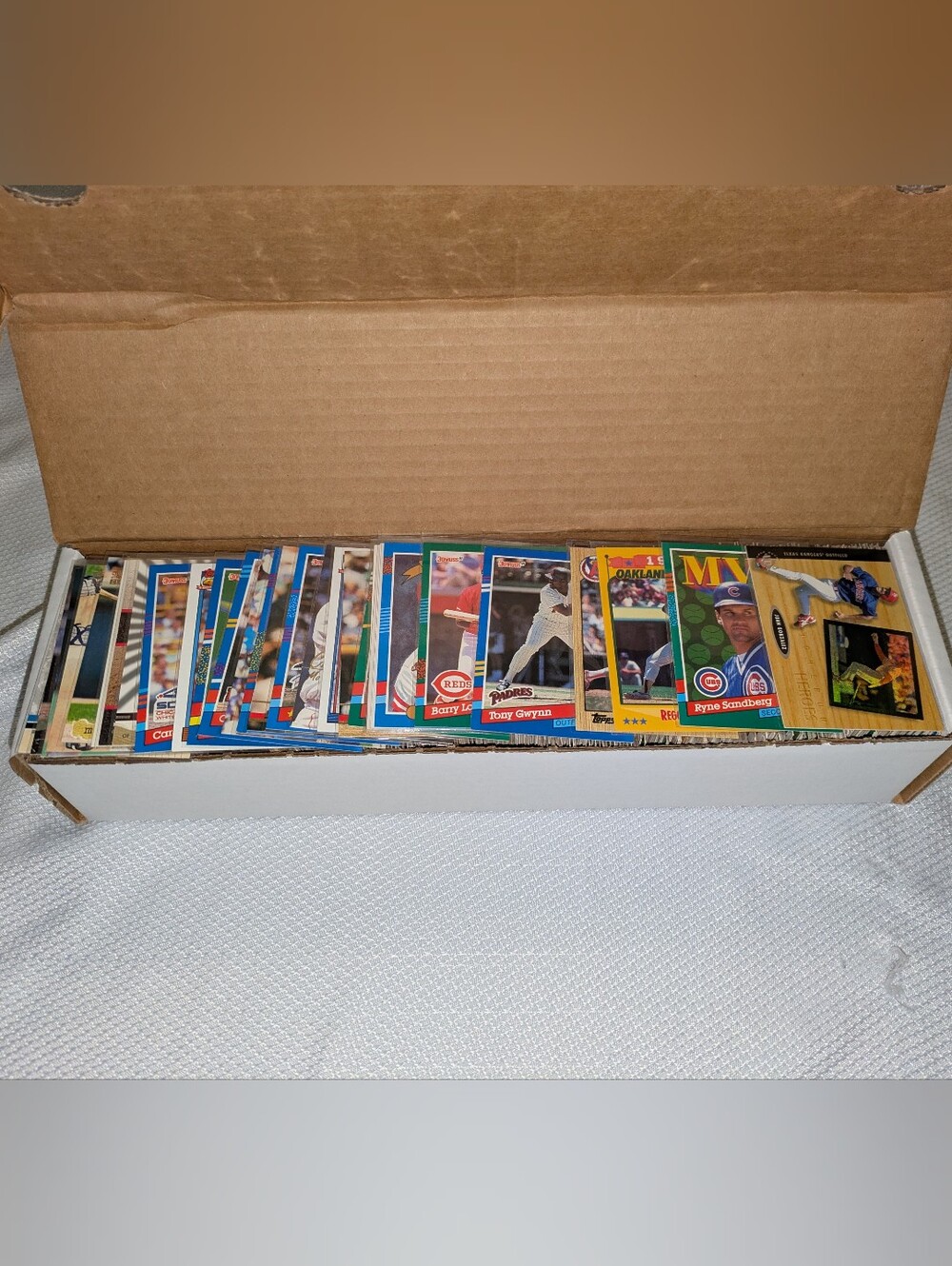 800ct Box of MLB Baseball Trading Cards Lot ⚾️ Ultimate Collection 🔥